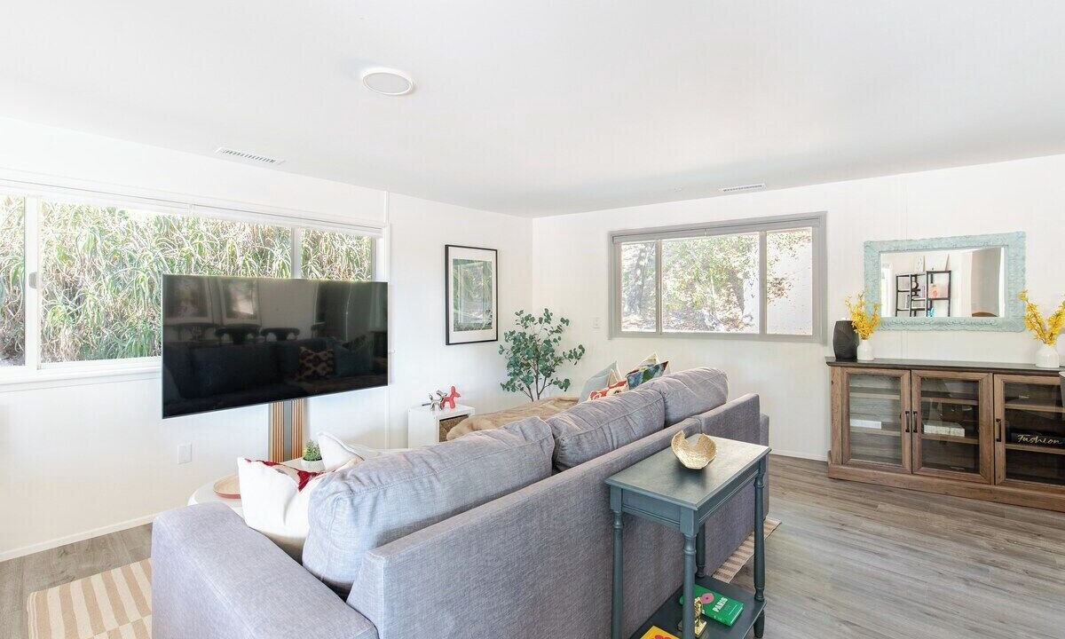 Photo of Livingroom in La Canada Flintridge