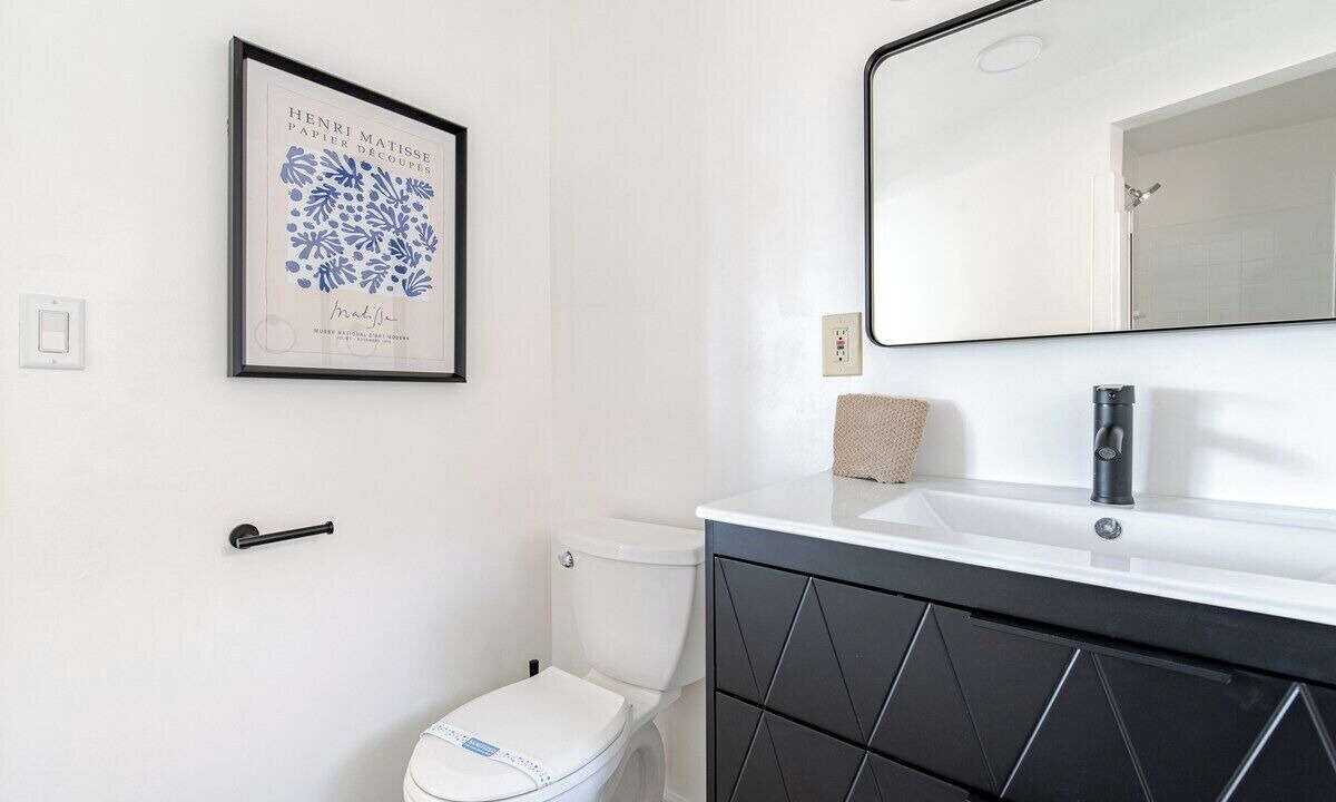 Photo of Bathroom in La Canada Flintridge