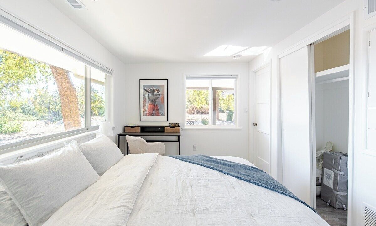 Photo of Bedroom in La Canada Flintridge