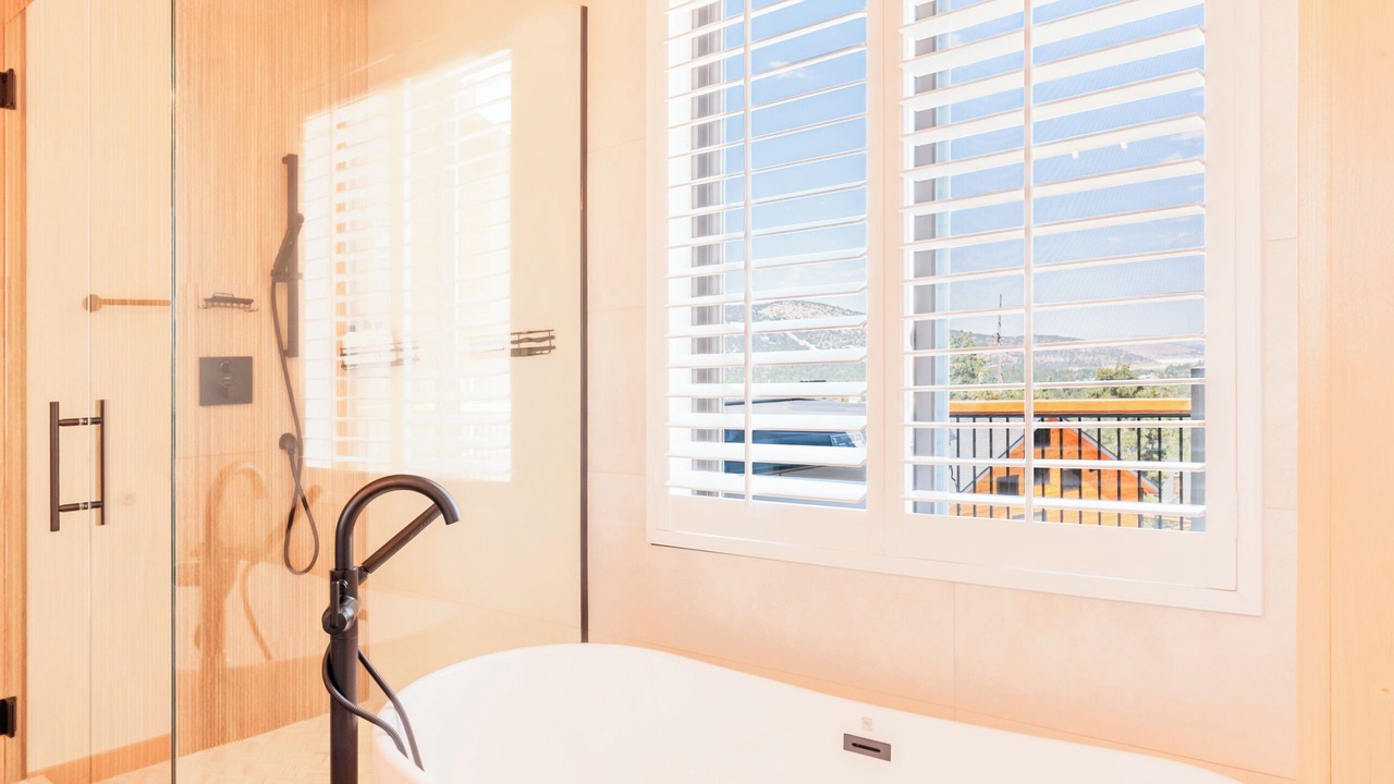 Photo of Bathroom in Castle Glen Estates