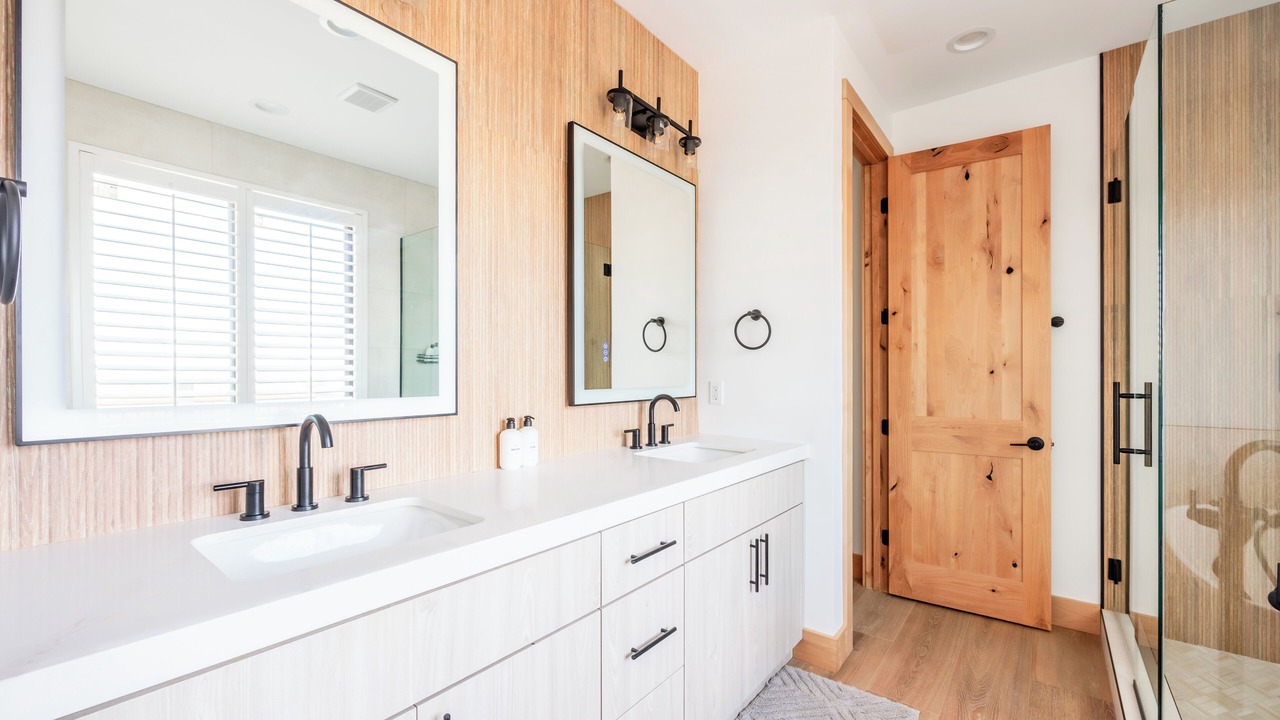Photo of Bathroom in Castle Glen Estates