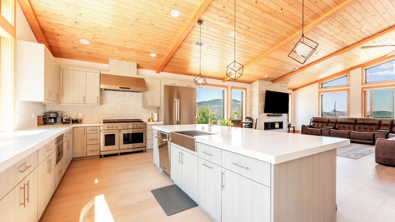 Photo of Kitchen in Castle Glen Estates