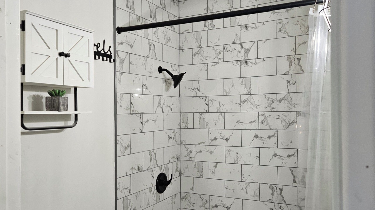 Photo of Bathroom in Harbor Gateway North