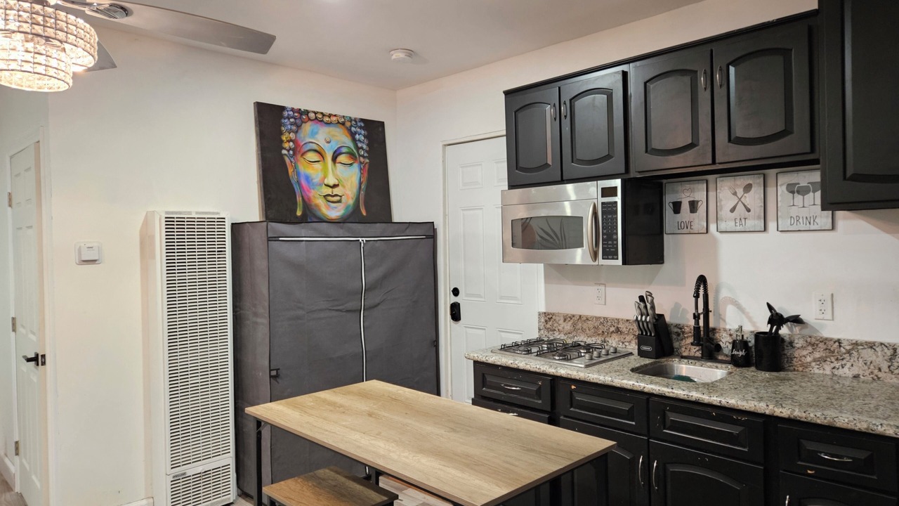 Photo of Kitchen in Harbor Gateway North