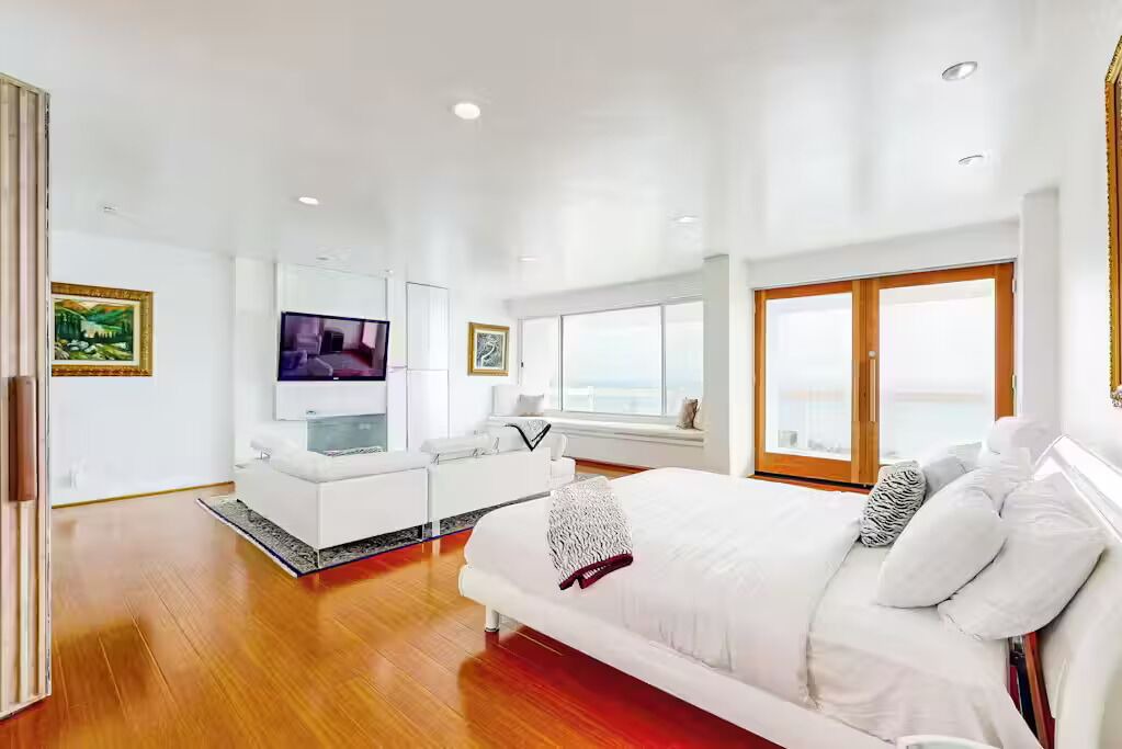 Photo of Bedroom in Malibu