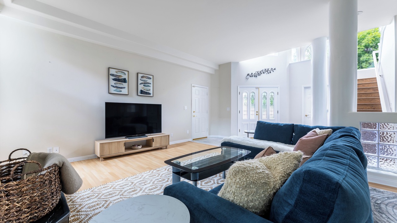 Photo of Livingroom in North Redondo