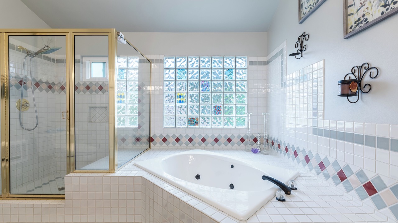 Photo of Bathroom in North Redondo
