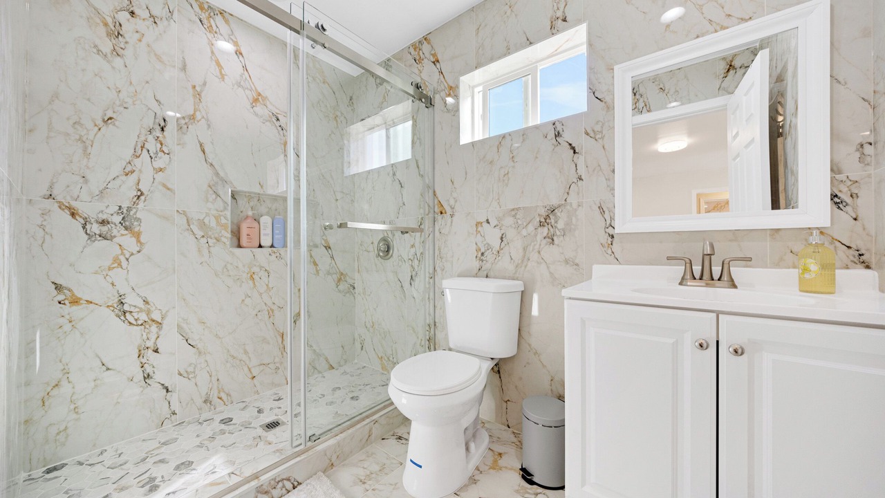 Photo of Bathroom in Midway City