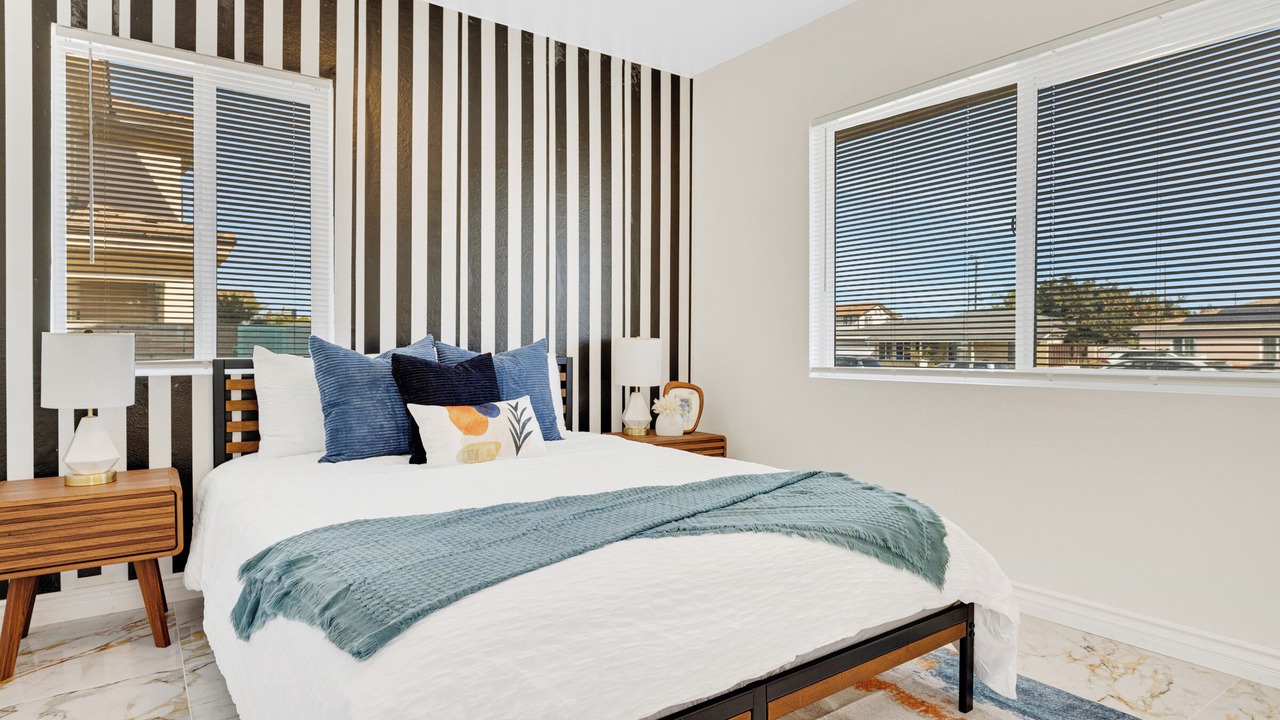 Photo of Bedroom in Midway City