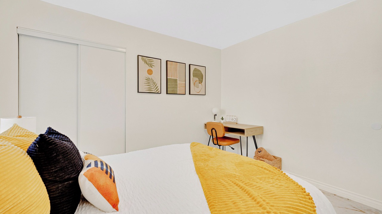 Photo of Bedroom in Midway City