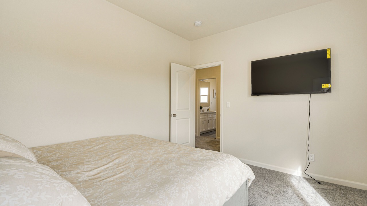 Photo of Bedroom in Chowchilla