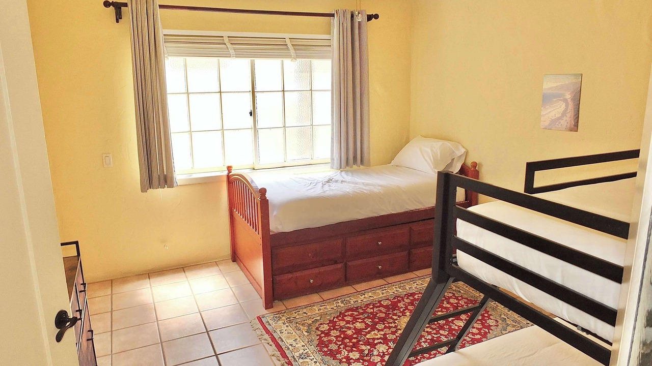 Photo of Bedroom in Belmont Shore