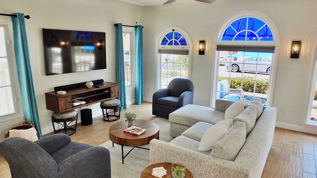 Photo of Bedroom in Belmont Shore