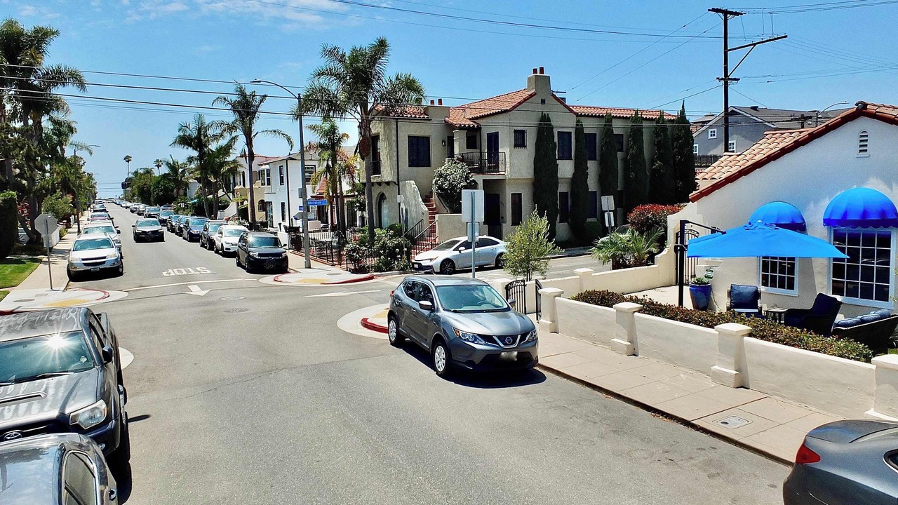 Photo of Others in Belmont Shore