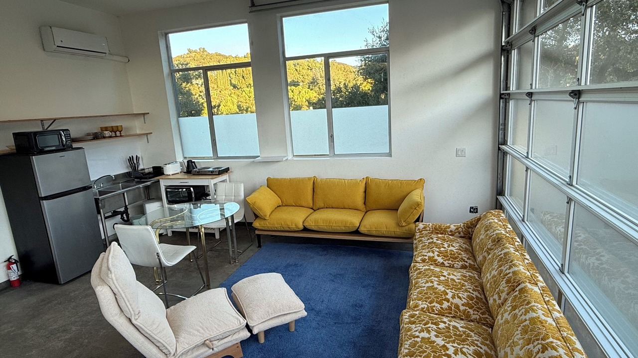 Photo of Livingroom in Topanga