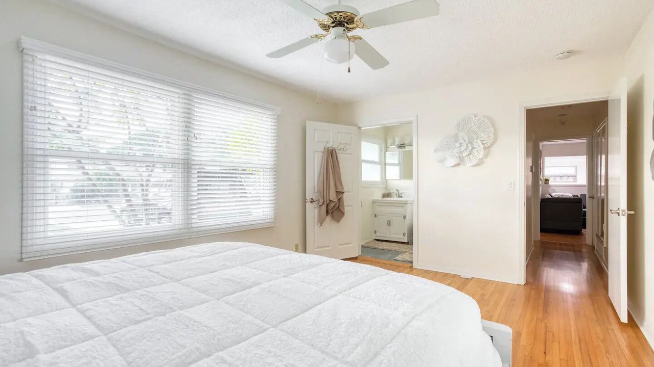 Photo of Bedroom in Orange