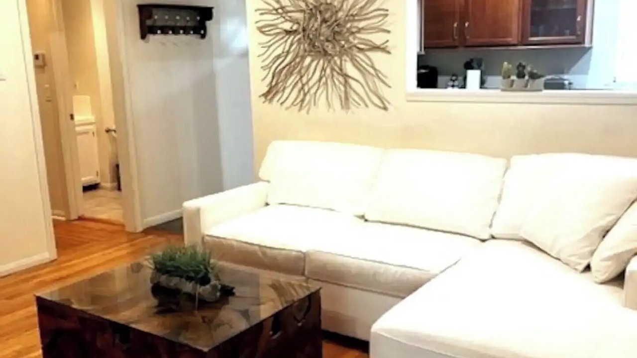 Photo of Livingroom in Orange