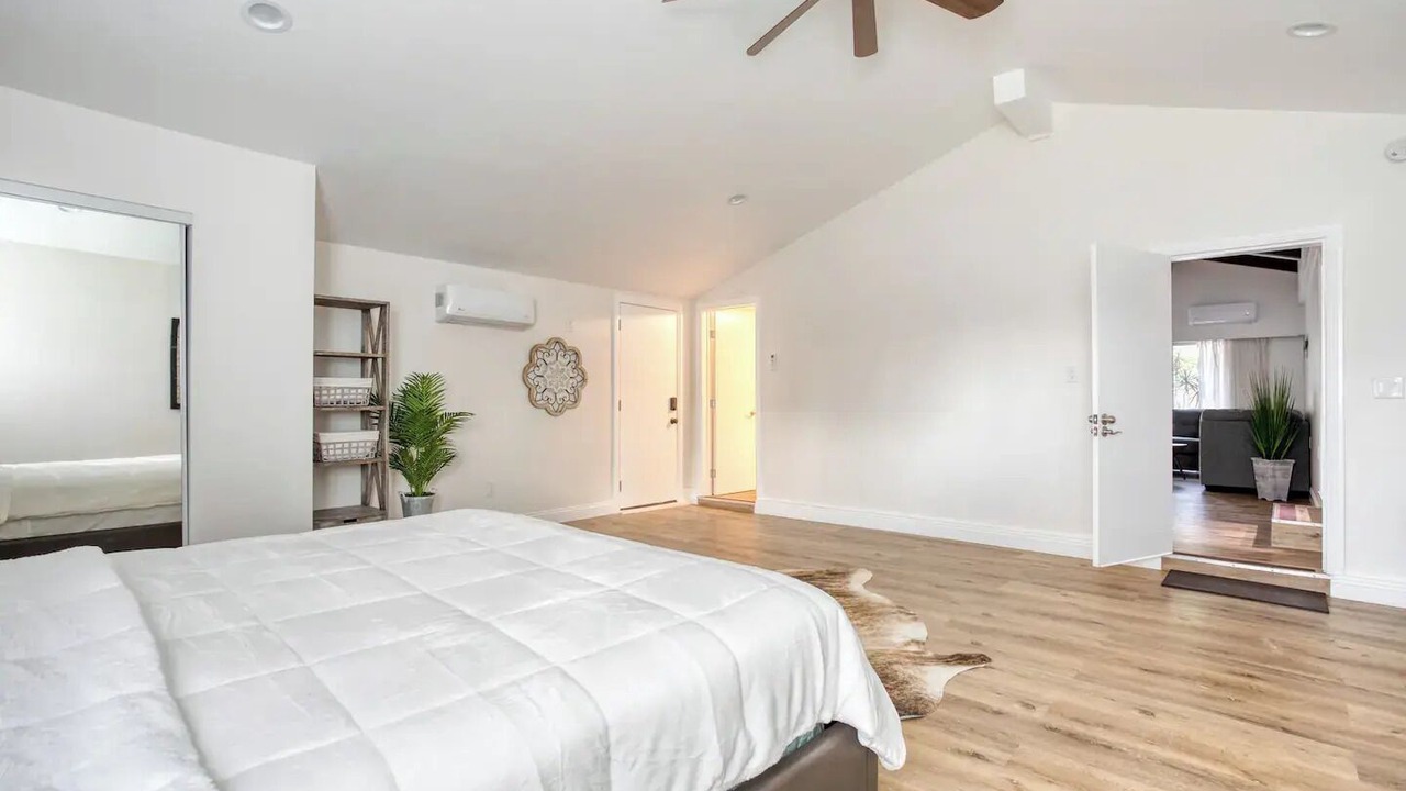 Photo of Bedroom in Orange