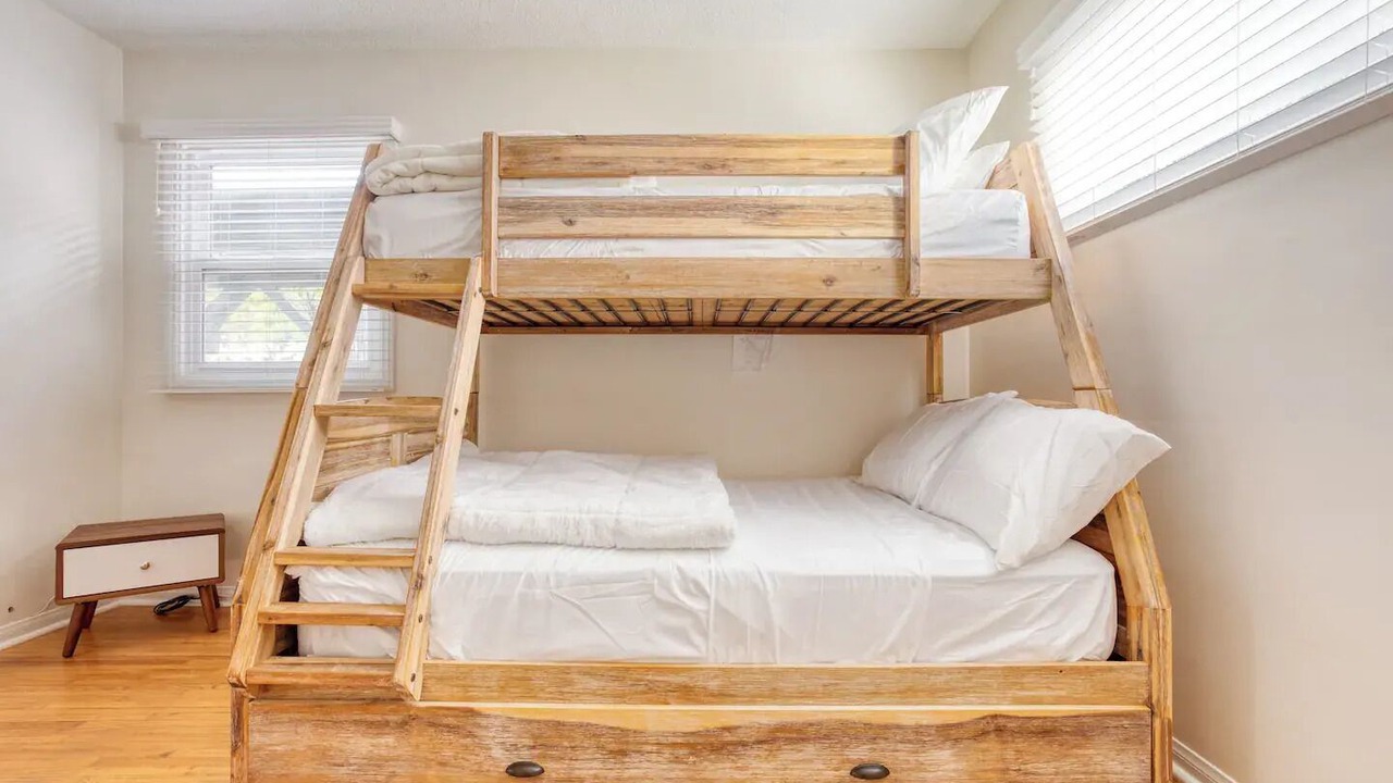 Photo of Bedroom in Orange