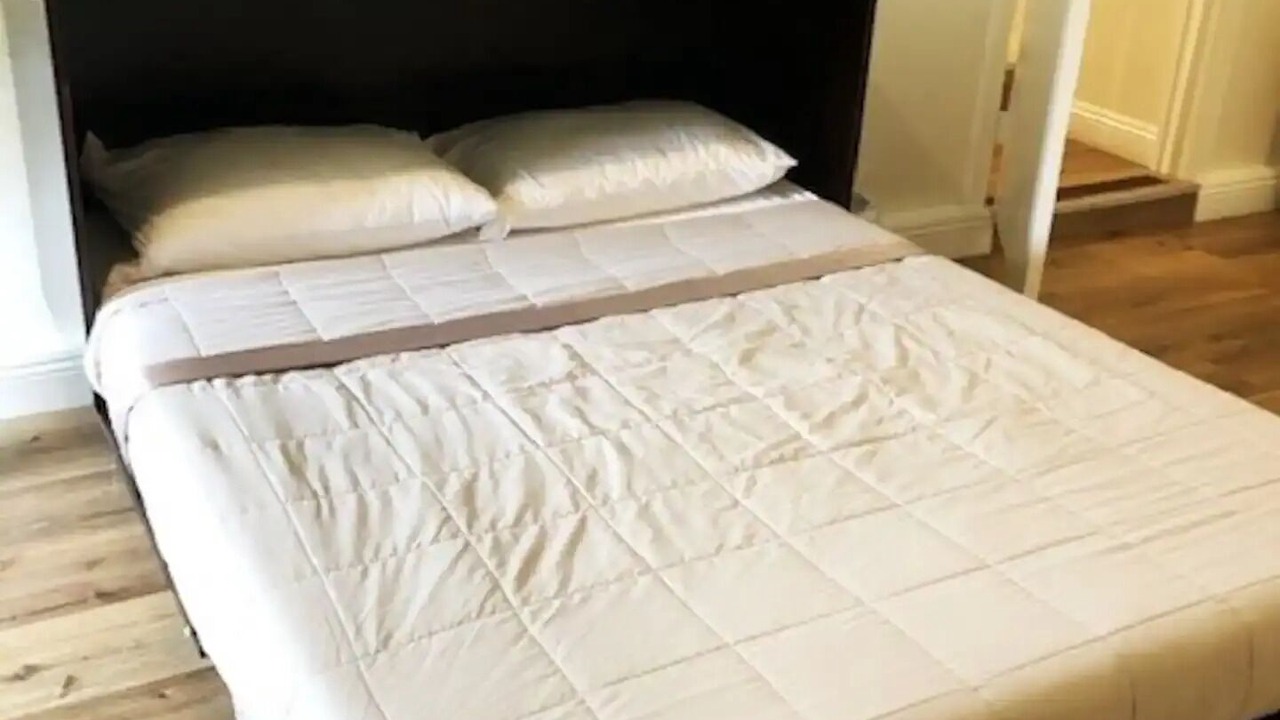 Photo of Bedroom in Orange