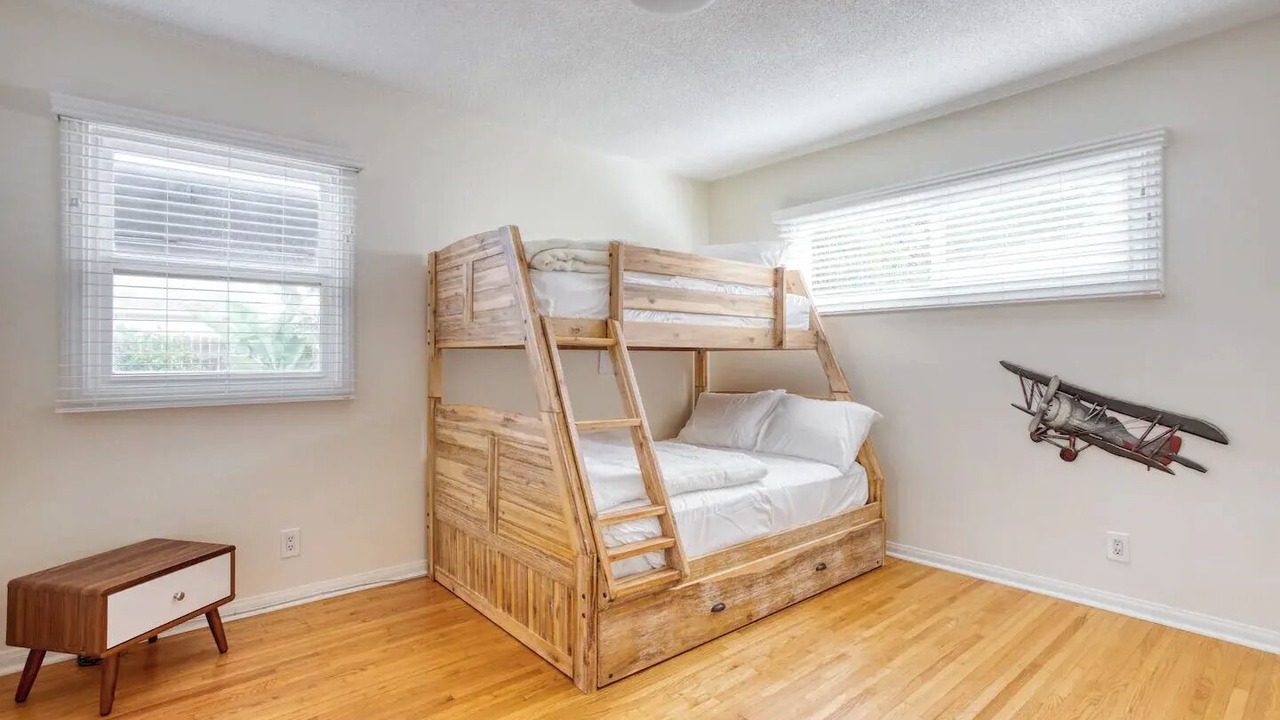 Photo of Bedroom in Orange