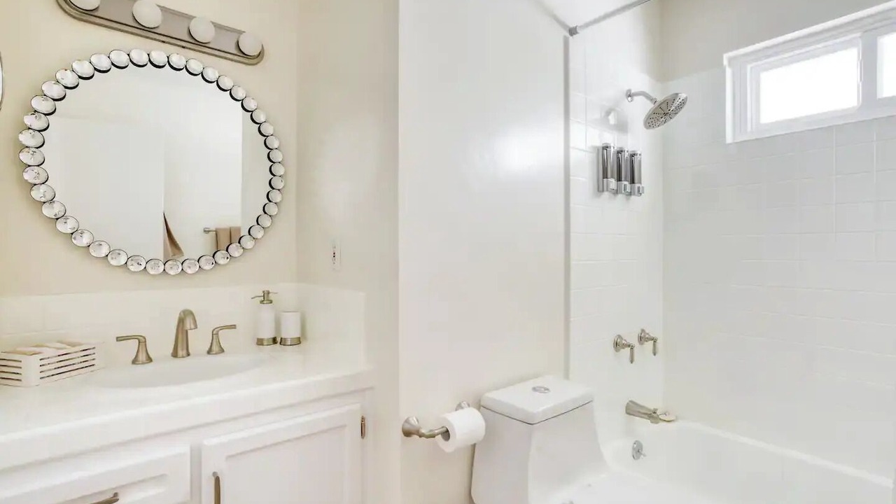 Photo of Bathroom in Orange