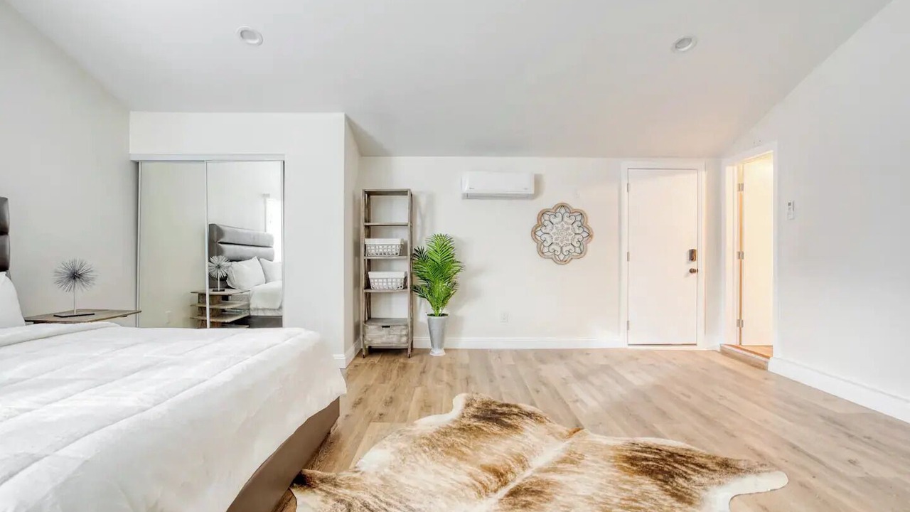 Photo of Bedroom in Orange