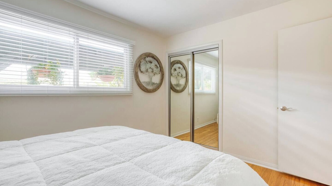 Photo of Bedroom in Orange