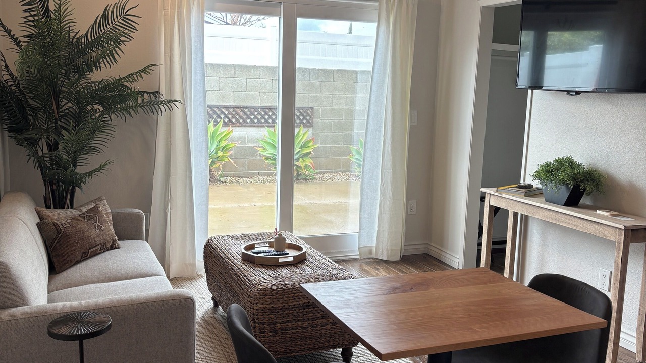 Photo of Livingroom in Thousand Oaks