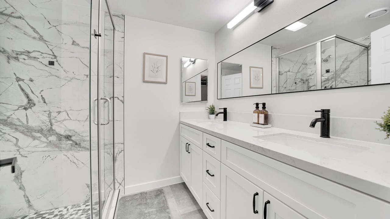 Photo of Bathroom in Northwest Anaheim