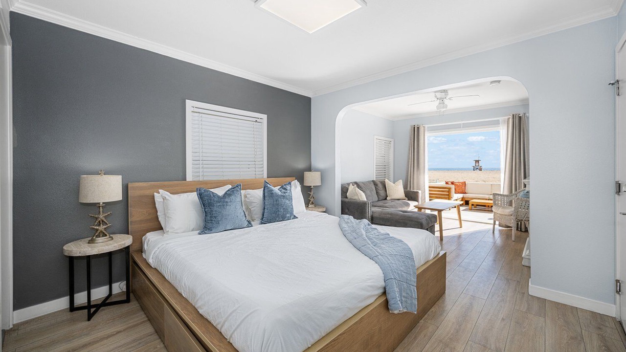 Photo of Bedroom in Newport Beach