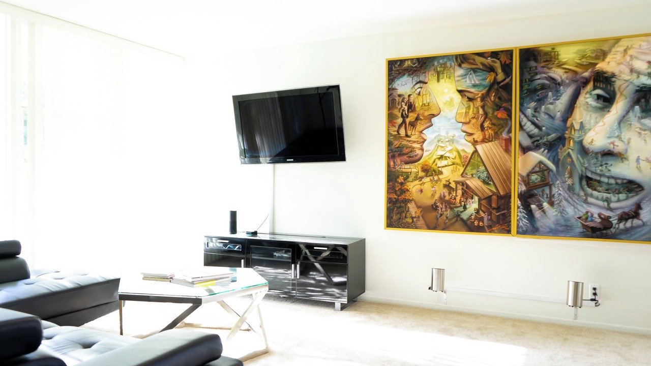Photo of Livingroom in Hollywood Hills West
