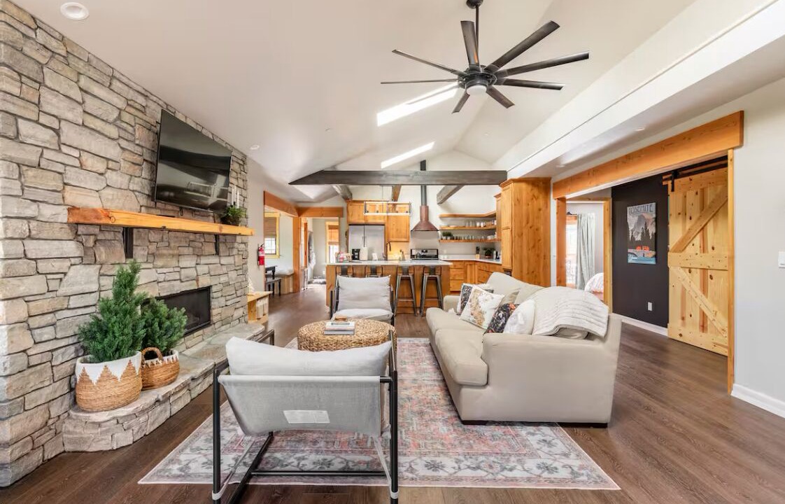 Photo of Livingroom in Mariposa