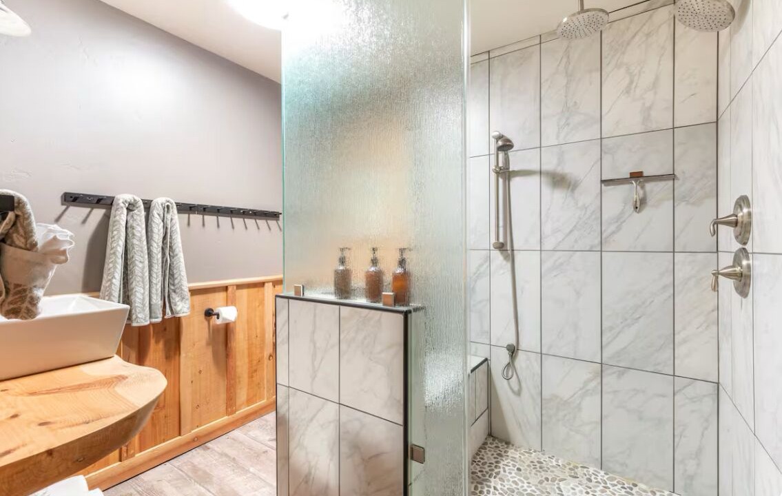 Photo of Bathroom in Mariposa