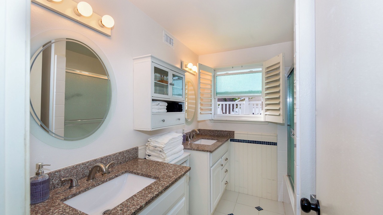 Photo of Bathroom in Ventura