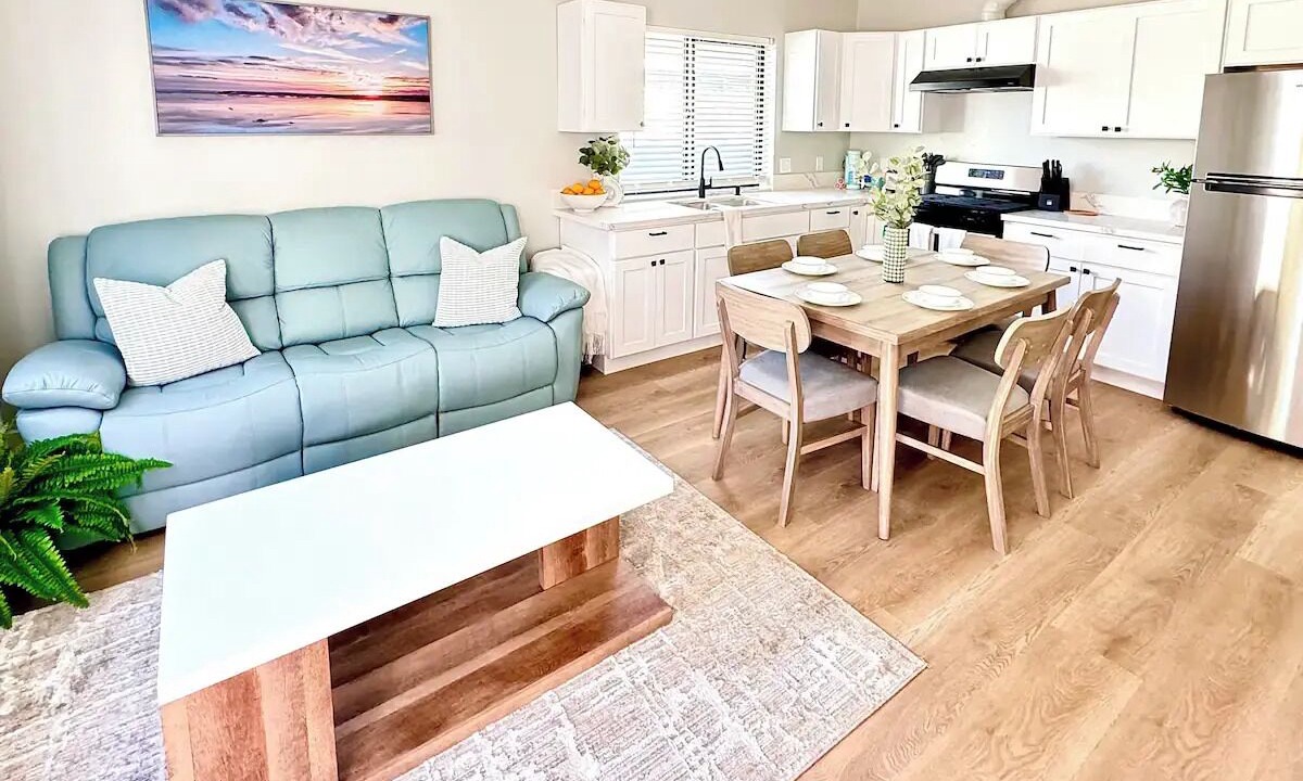 Photo of Livingroom in Costa Mesa