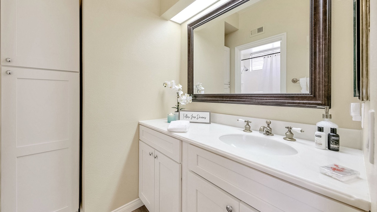 Photo of Bathroom in Orange