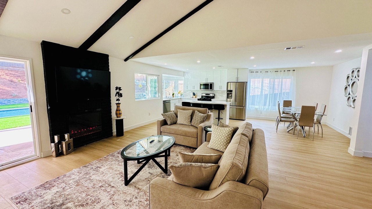 Photo of Livingroom in Canyon Country