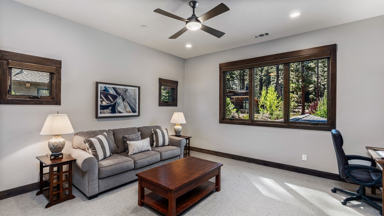 Photo of Livingroom in Ponderosa Palisades