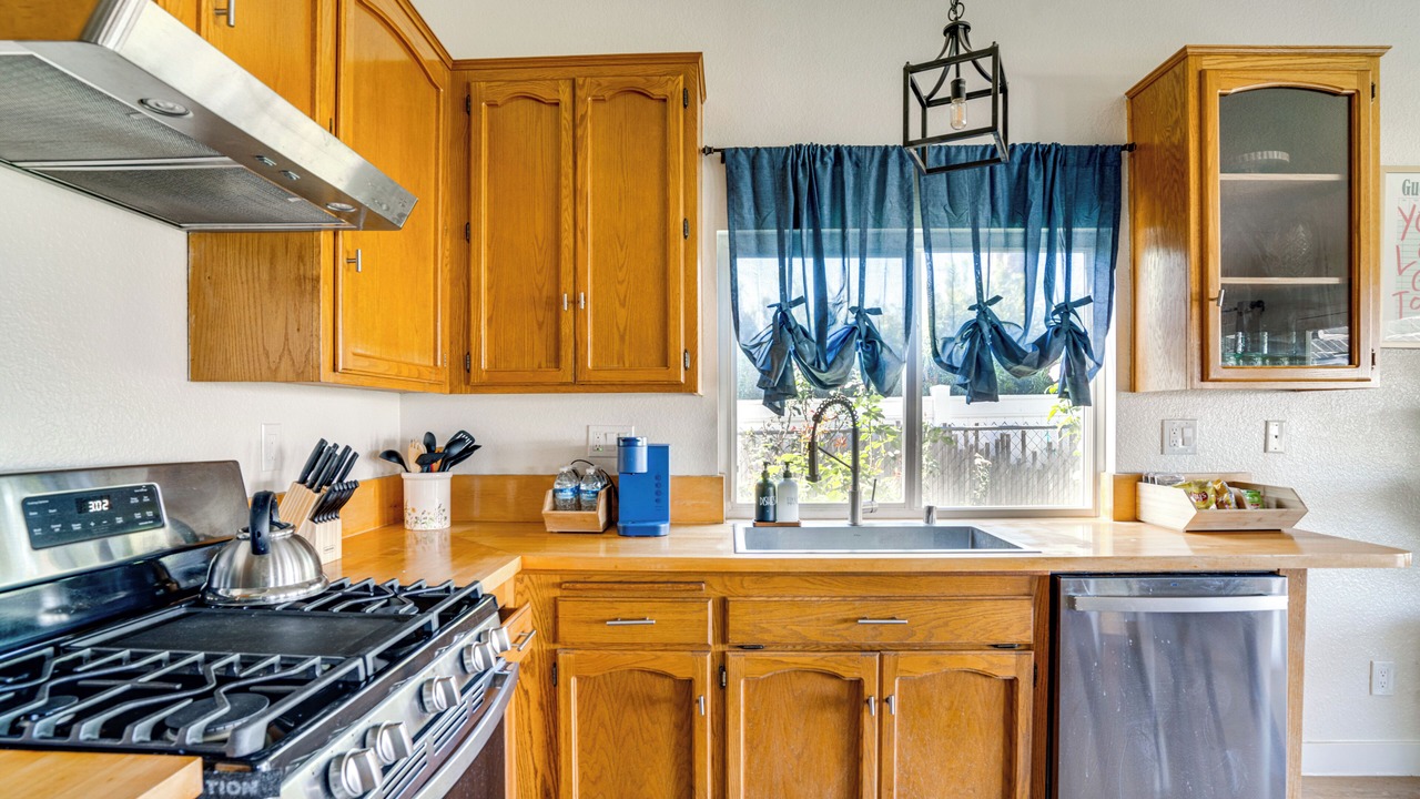 Photo of Kitchen in Lake Elsinore