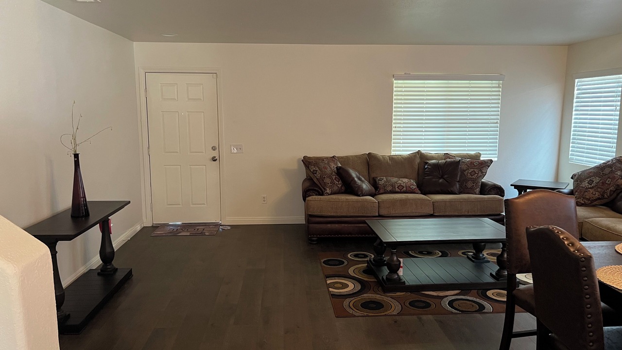 Photo of Livingroom in Lake Elsinore