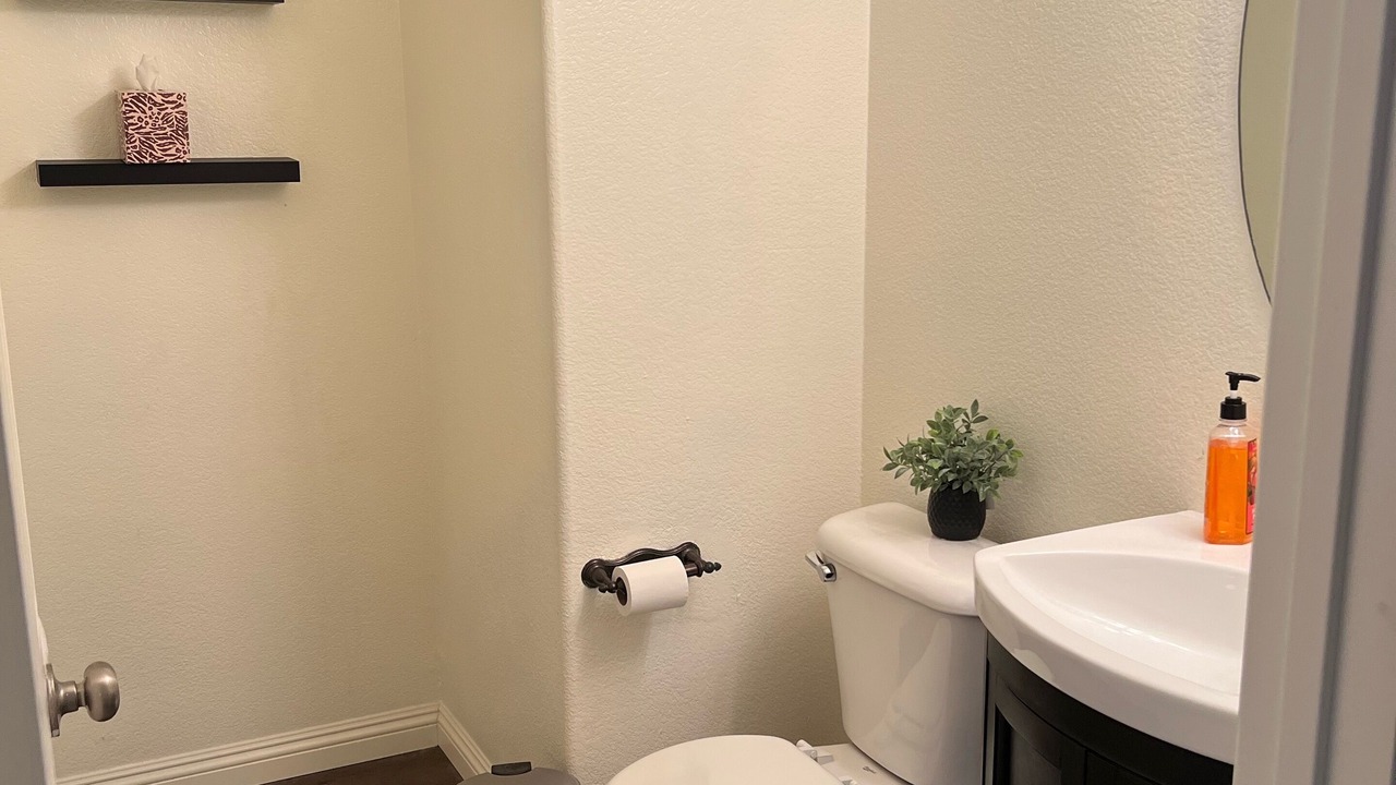 Photo of Bathroom in Lake Elsinore