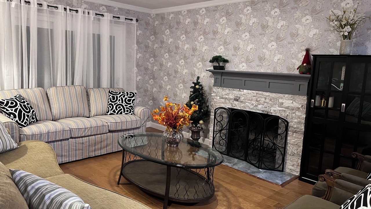 Photo of Livingroom in Overlook