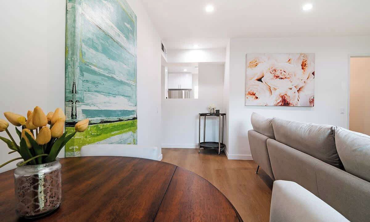 Photo of Livingroom in Van Nuys