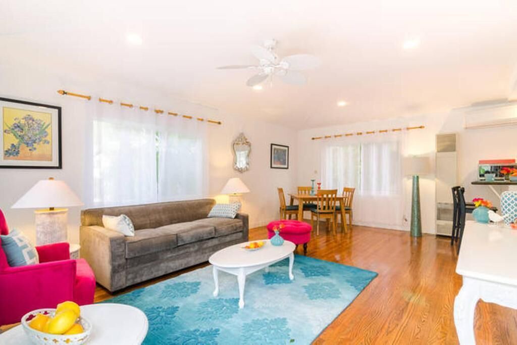 Photo of Livingroom in Eastern Malibu