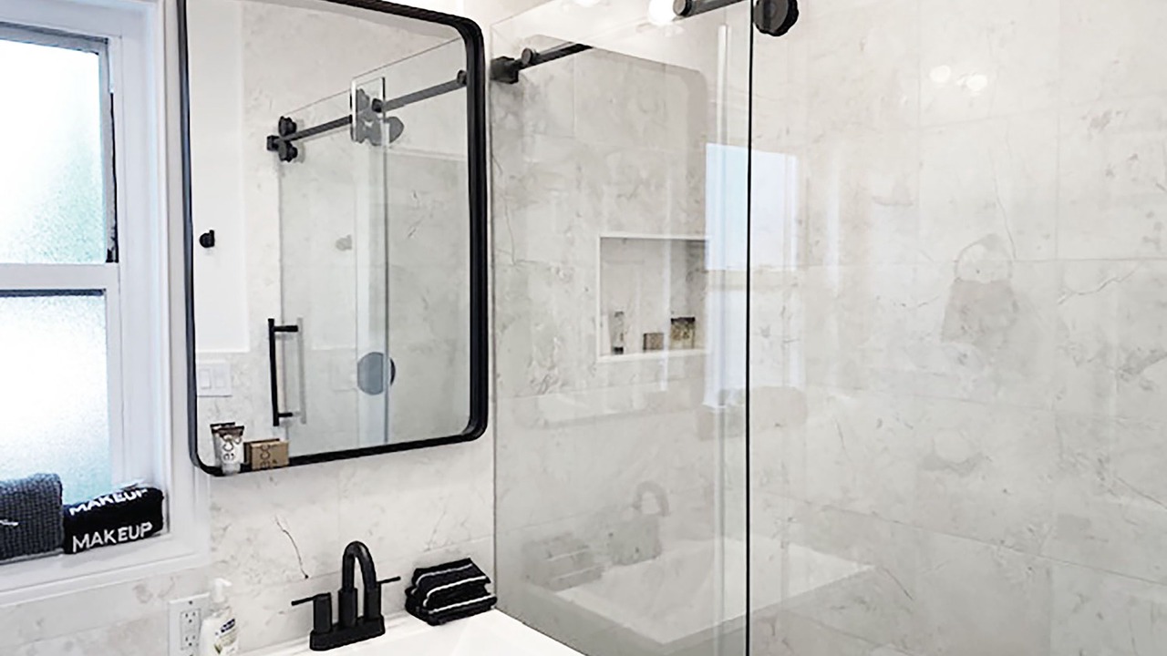 Photo of Bathroom in Eastern Malibu