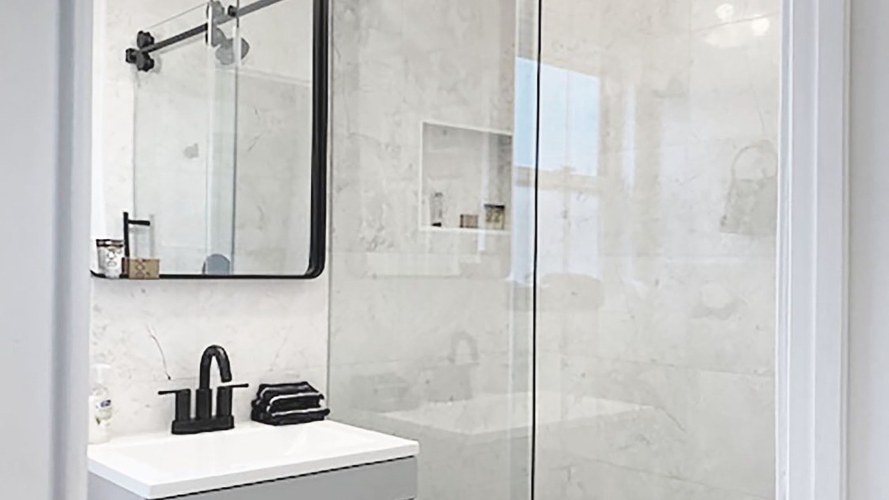 Photo of Bathroom in Eastern Malibu