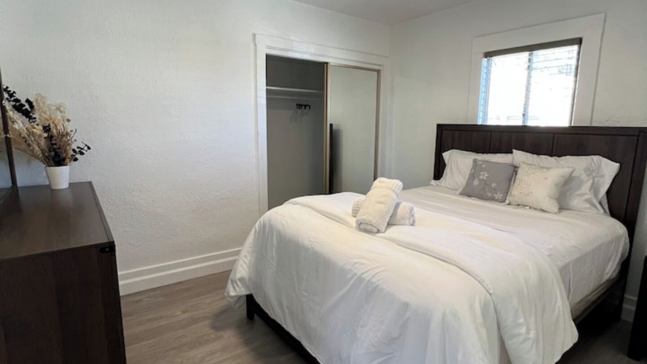 Photo of Bedroom in Mid Central