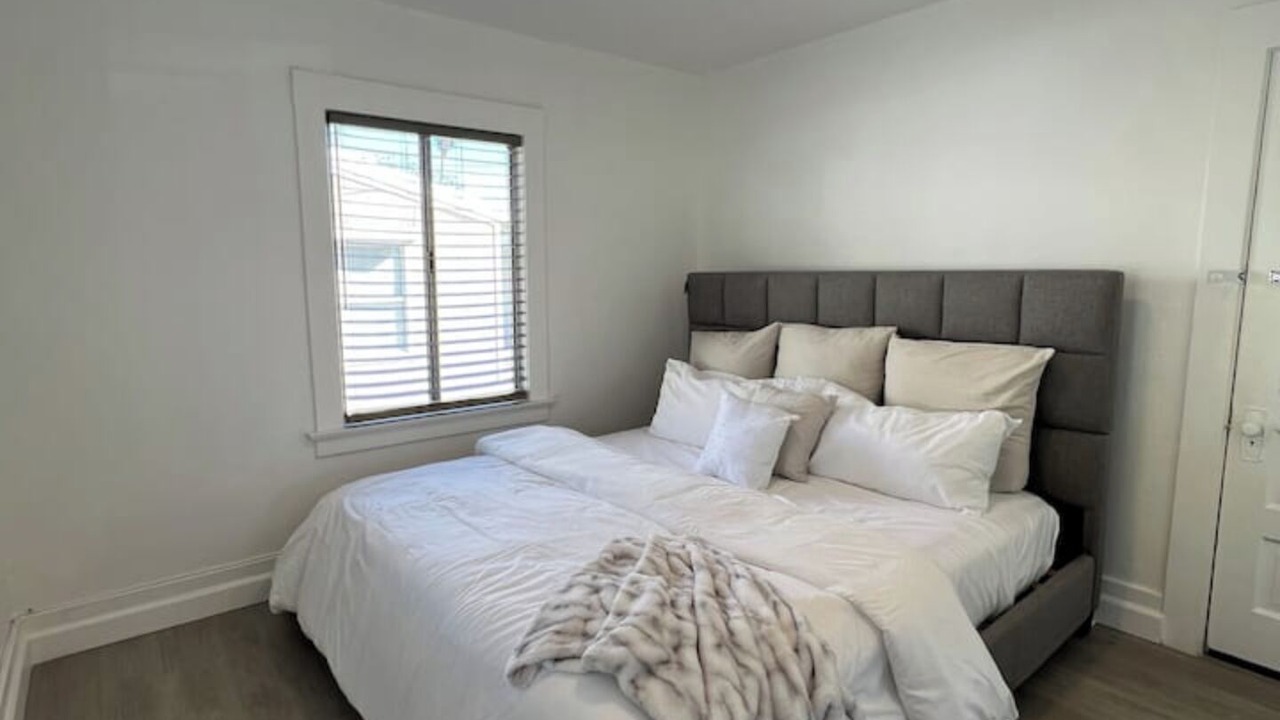 Photo of Bedroom in Mid Central