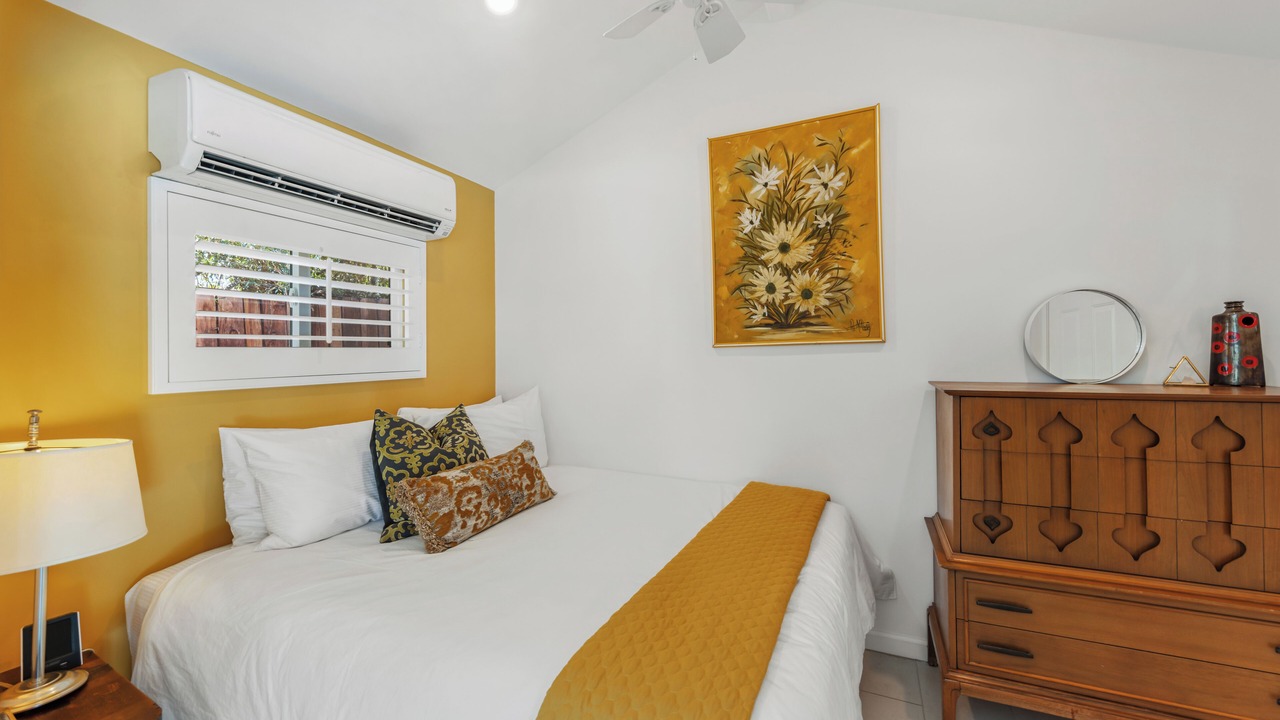Photo of Bedroom in Cathedral City Cove